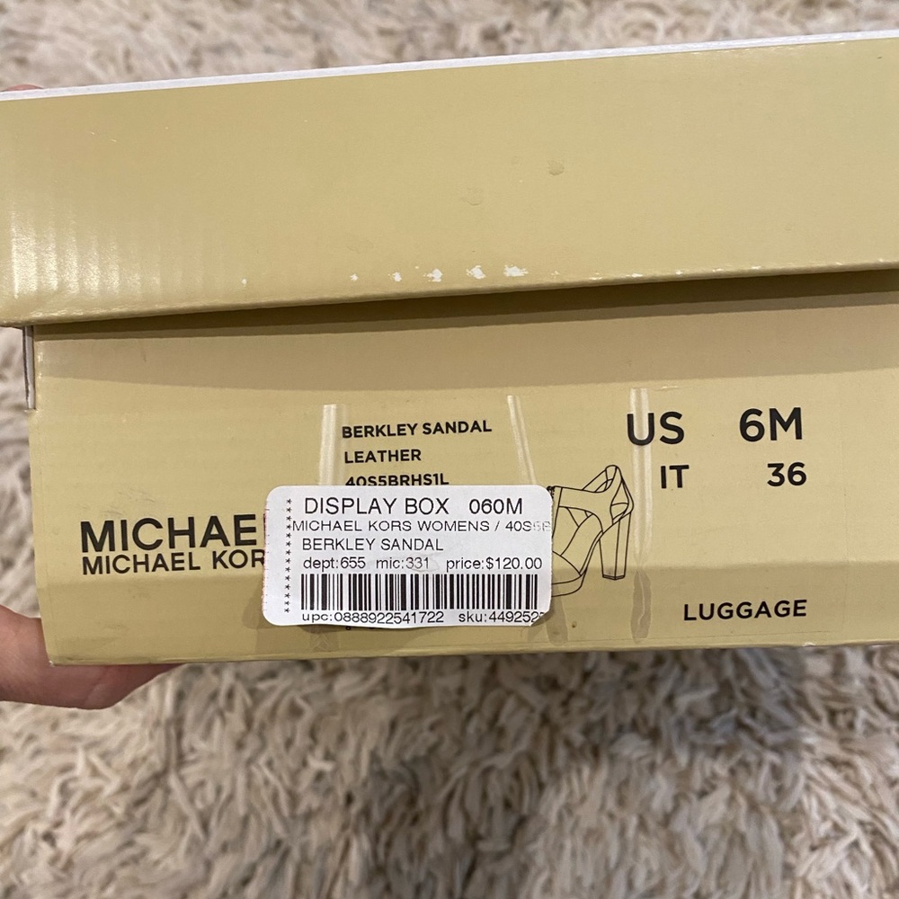 Michael Kors Berkley Leather T-Strap Sandals - Picture 5 of 5